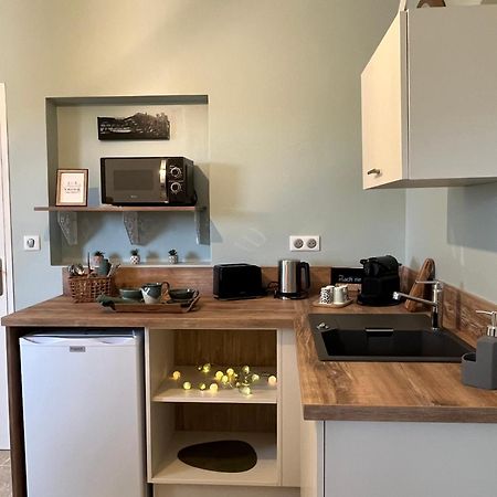 Chambre Au Calme Avec Spa Privatif Gratuit Sud Aveyron Les Palmiers Des Causses Saint-Rome-de-Tarn Bagian luar foto