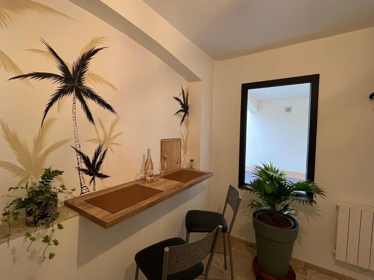 Chambre Au Calme Avec Spa Privatif Gratuit Sud Aveyron Les Palmiers Des Causses Saint-Rome-de-Tarn Bagian luar foto